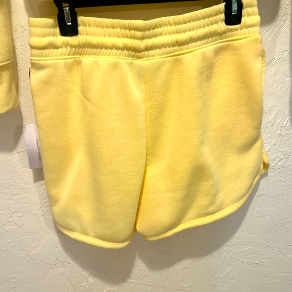 Better Together Yellow Two Piece Crop Hoodie Shorts Set New Large - Picture 5 of 6